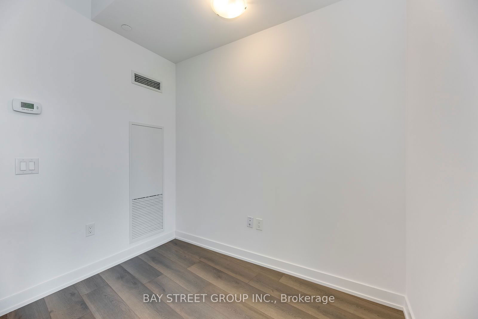 38 Iannuzzi St, unit 1811 for rent