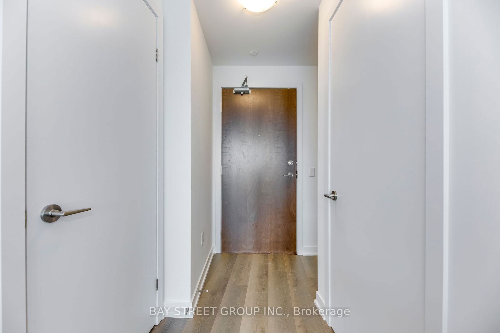 38 Iannuzzi St, unit 1811 for rent