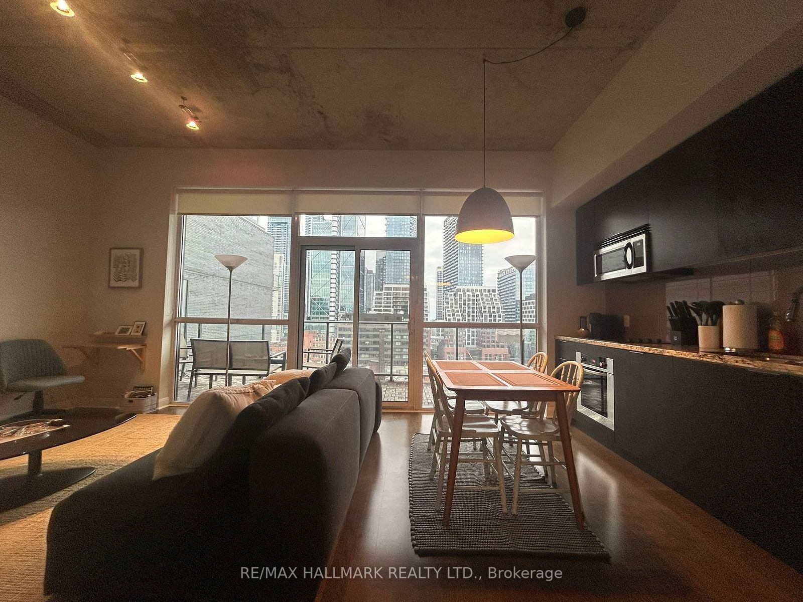 478 King St W, unit 1110 for rent