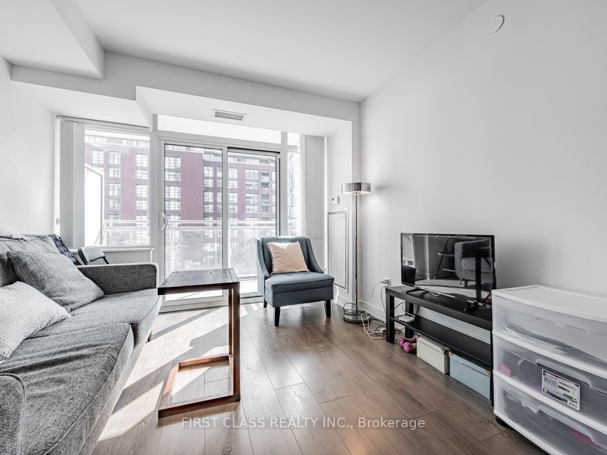 525 Adelaide St W, unit 1022 for sale