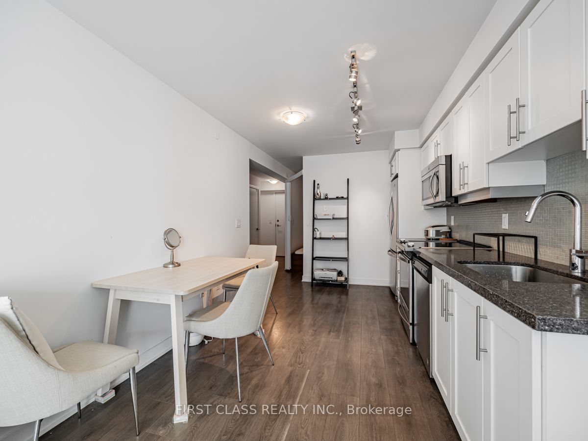 525 Adelaide St W, unit 1022 for sale