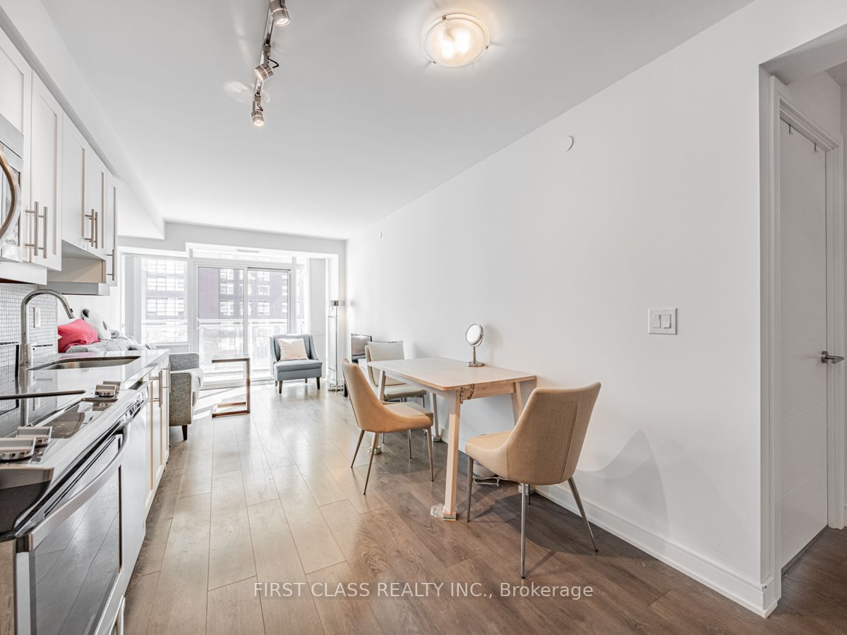 525 Adelaide St W, unit 1022 for sale