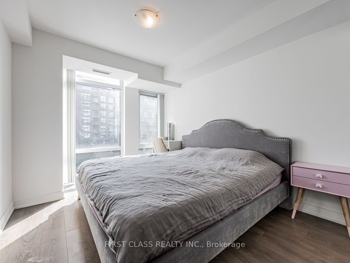 525 Adelaide St W, unit 1022 for sale