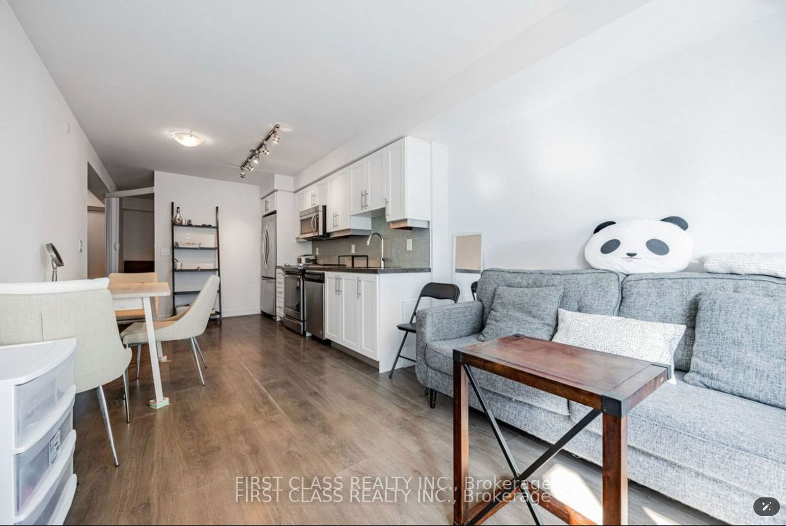 525 Adelaide St W, unit 1022 for sale