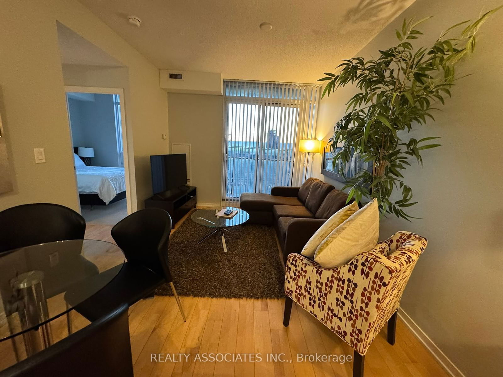 65 Bremner Blvd, unit 4902 for rent