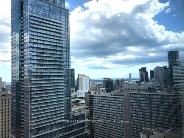 761 Bay St, unit 3002 for rent