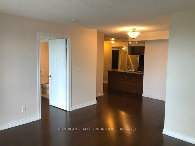 761 Bay St, unit 3002 for rent