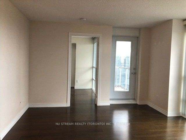 761 Bay St, unit 3002 for rent