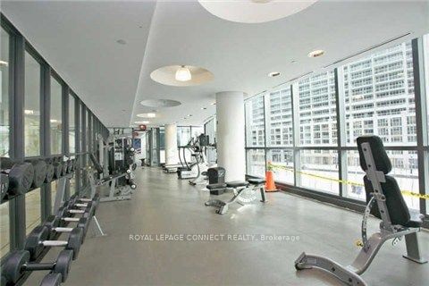 215 Fort York Blvd, unit 703 for sale