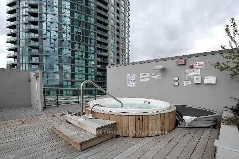 215 Fort York Blvd, unit 703 for sale