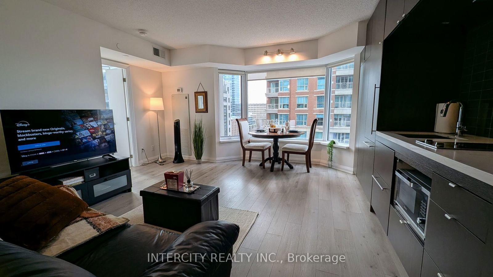 155 Yorkville Ave, unit 1114 for rent