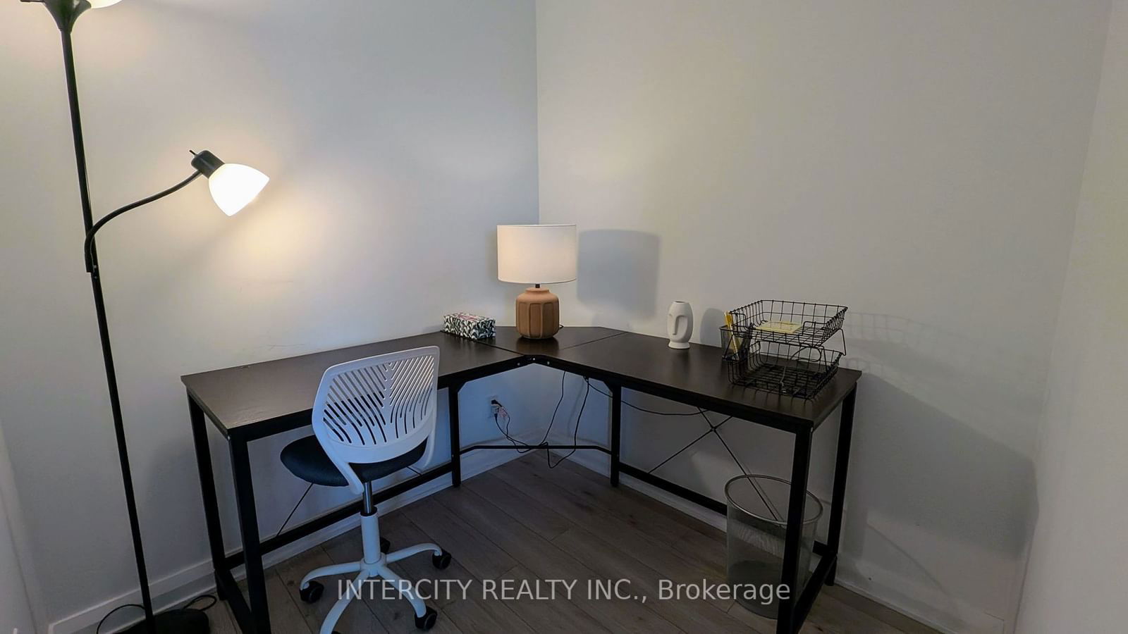 155 Yorkville Ave, unit 1114 for rent