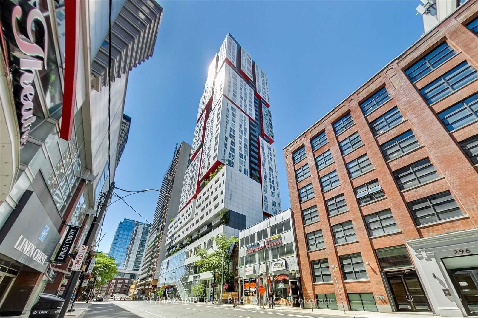 318 Richmond St W, unit 515 for rent