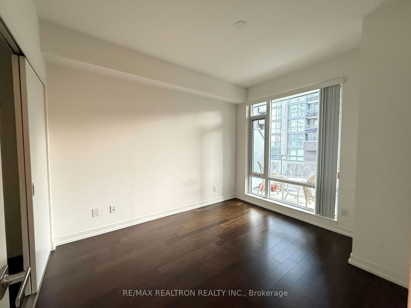 21 Widmer St, unit 1008 for rent