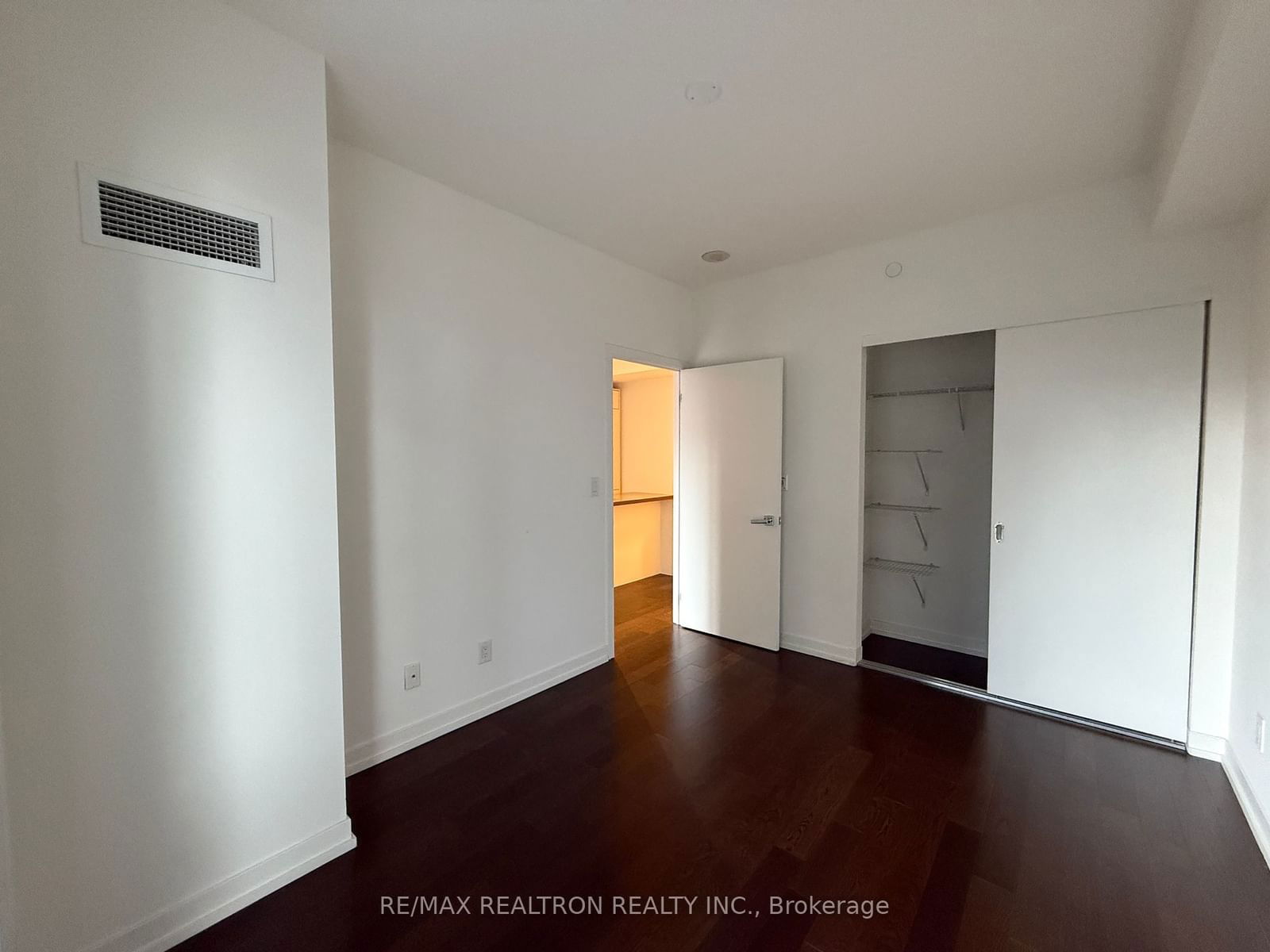 21 Widmer St, unit 1008 for rent