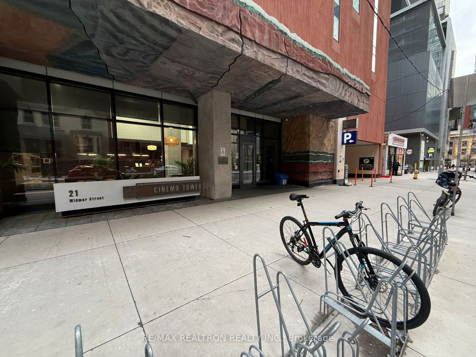 21 Widmer St, unit 1008 for rent