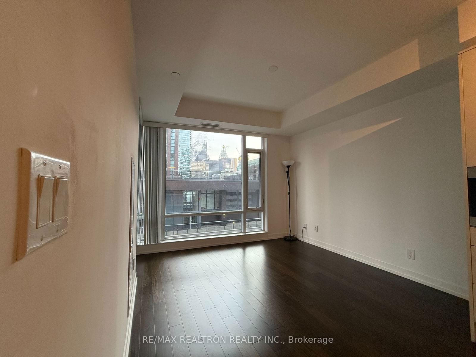 21 Widmer St, unit 1008 for rent