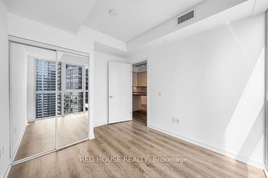 38 Iannuzzi St, unit 2509 for rent