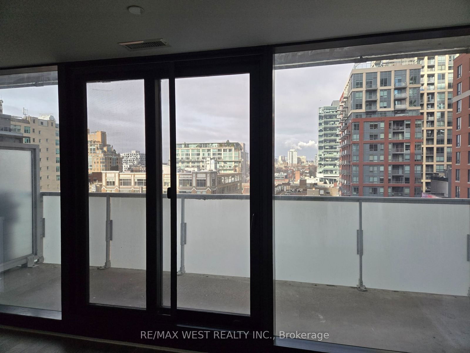 11 Charlotte St, unit 905 for rent