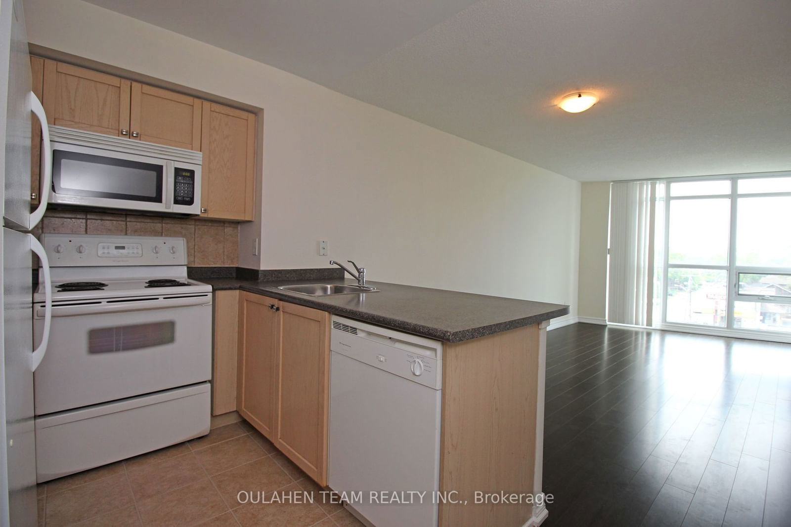 28 Harrison Garden Blvd, unit 607 for rent