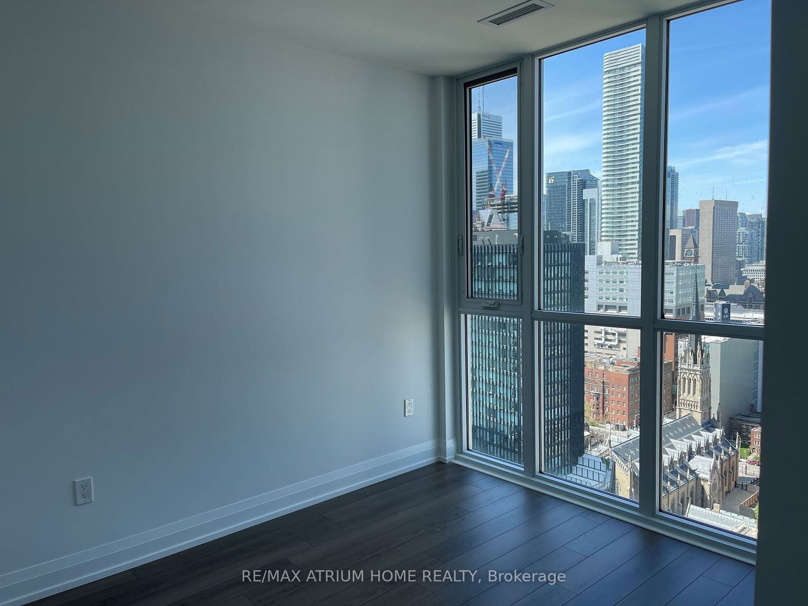 77 Mutual St, unit 2905 for rent