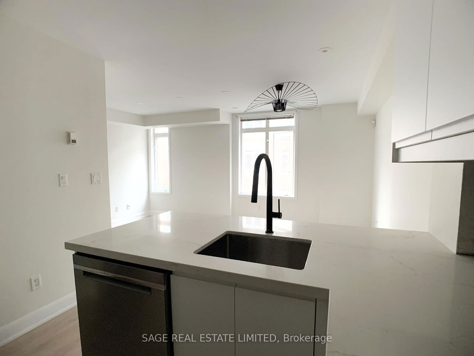 415 Jarvis St, unit 307 for rent