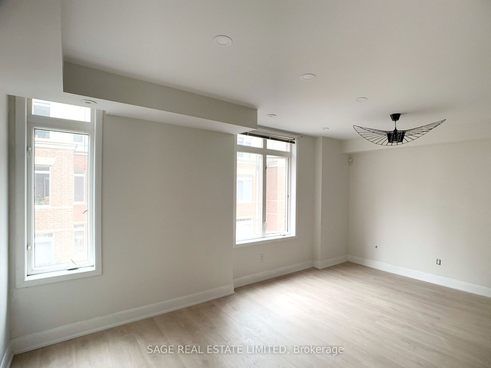 415 Jarvis St, unit 307 for rent