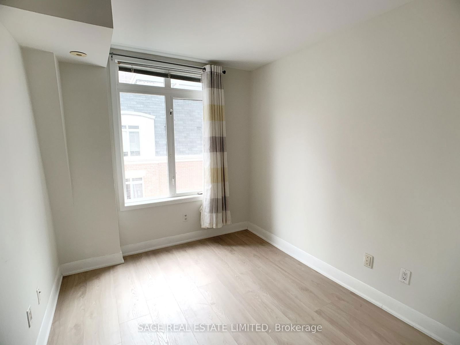 415 Jarvis St, unit 307 for rent