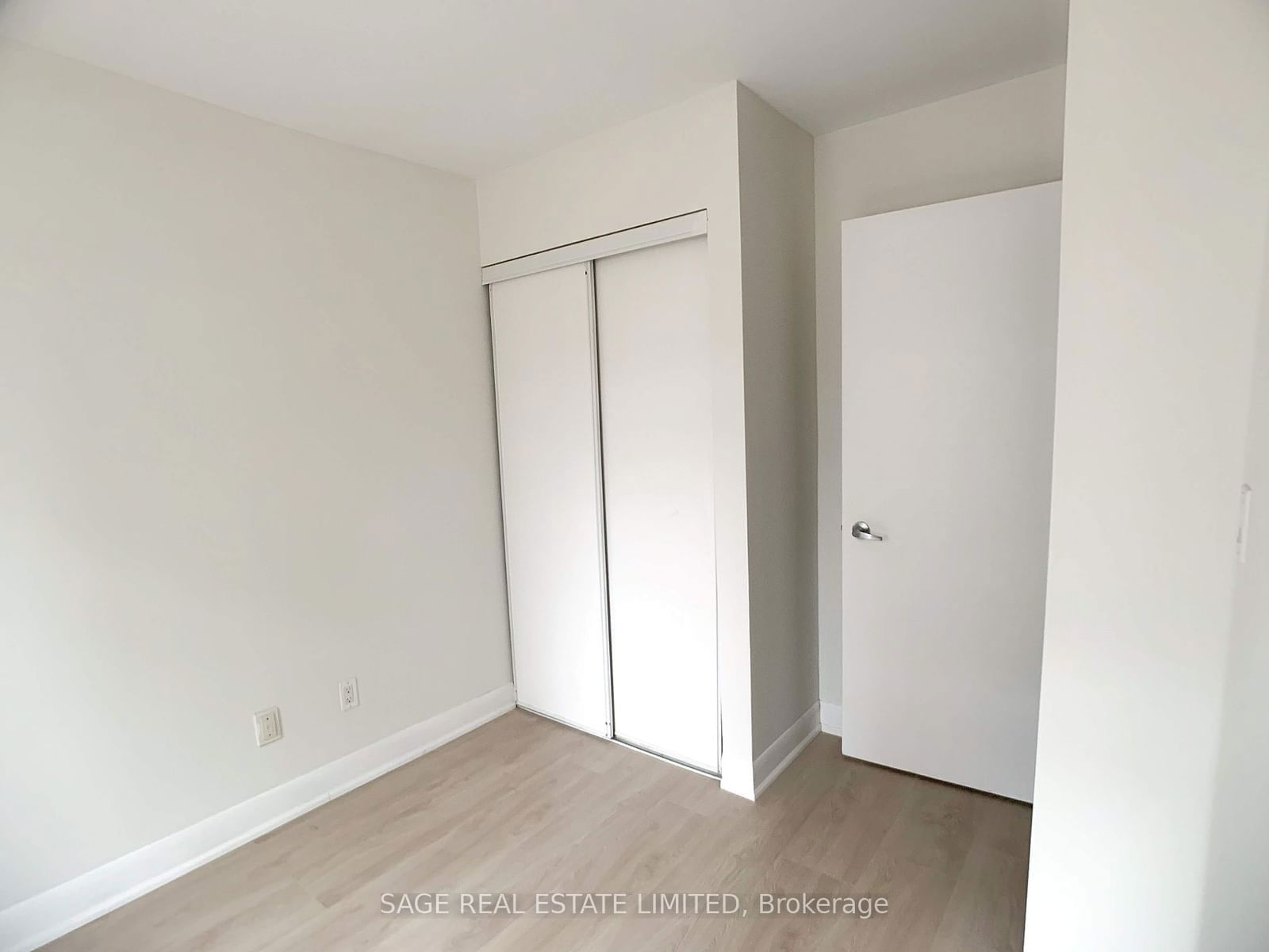 415 Jarvis St, unit 307 for rent