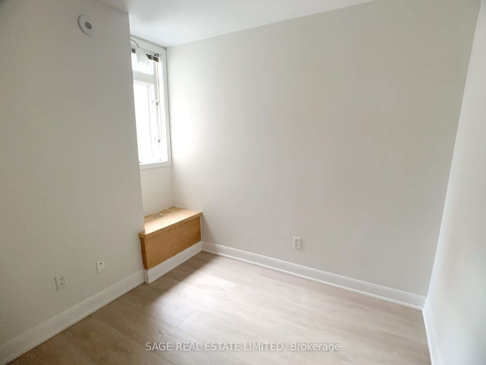 415 Jarvis St, unit 307 for rent