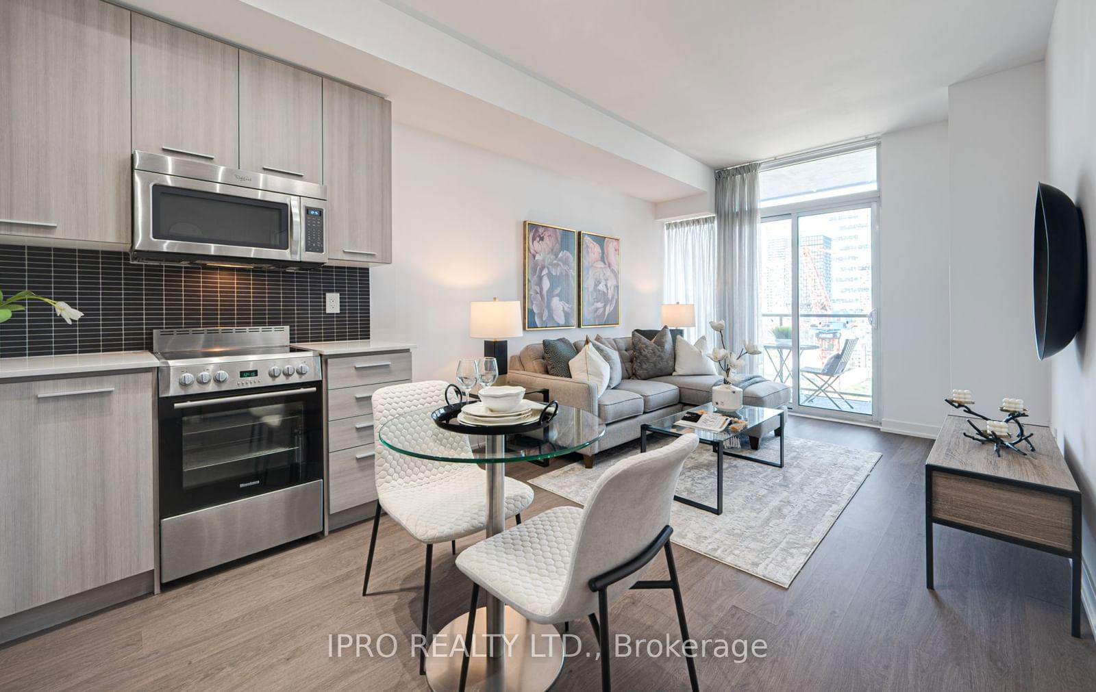 105 George St, unit 1602 for sale