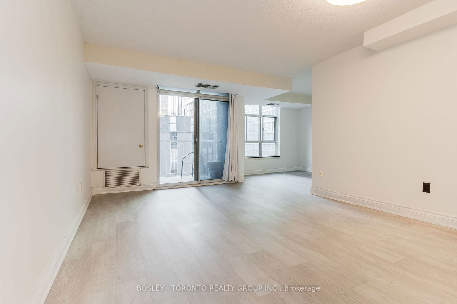 105 Victoria St, unit 606 for rent