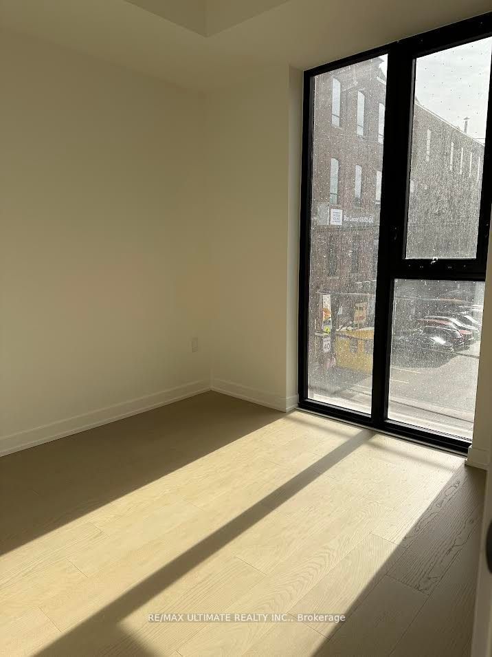 123 Portland St, unit 208 for rent