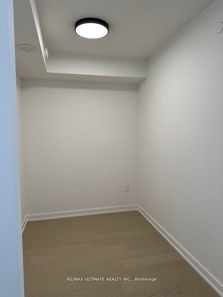 123 Portland St, unit 208 for rent