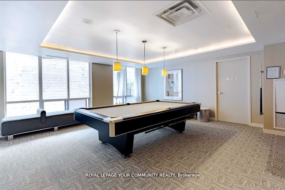 85 Bloor St E, unit 1103 for rent