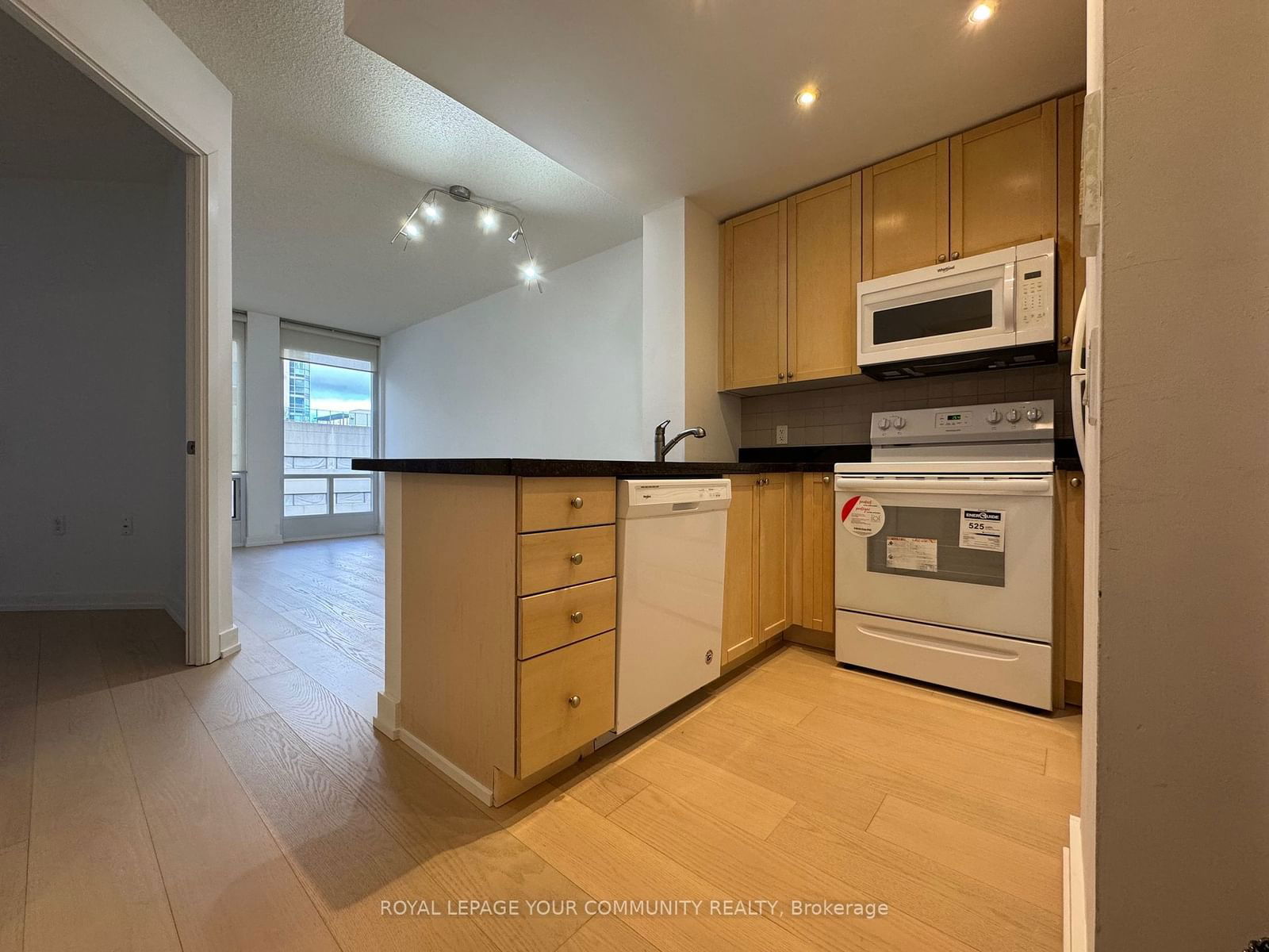 85 Bloor St E, unit 1103 for rent