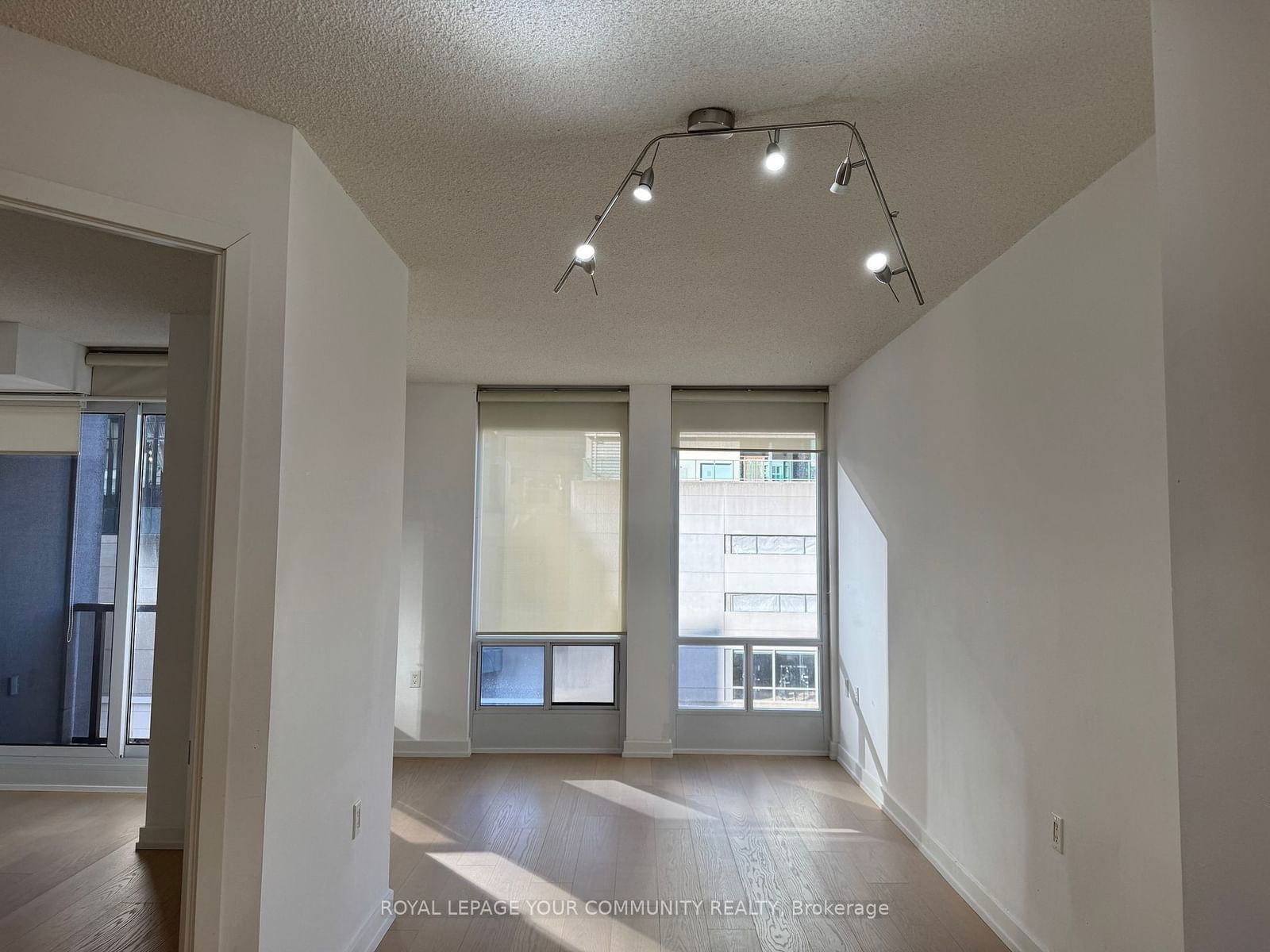 85 Bloor St E, unit 1103 for rent