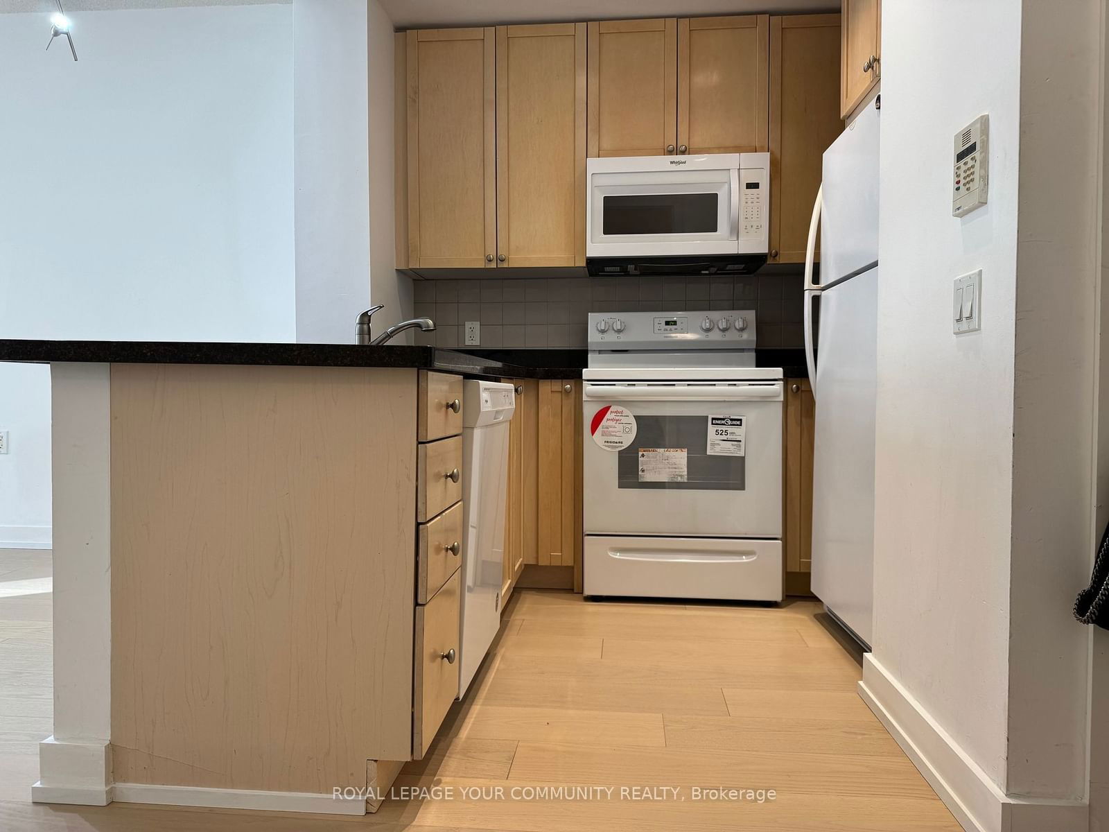 85 Bloor St E, unit 1103 for rent