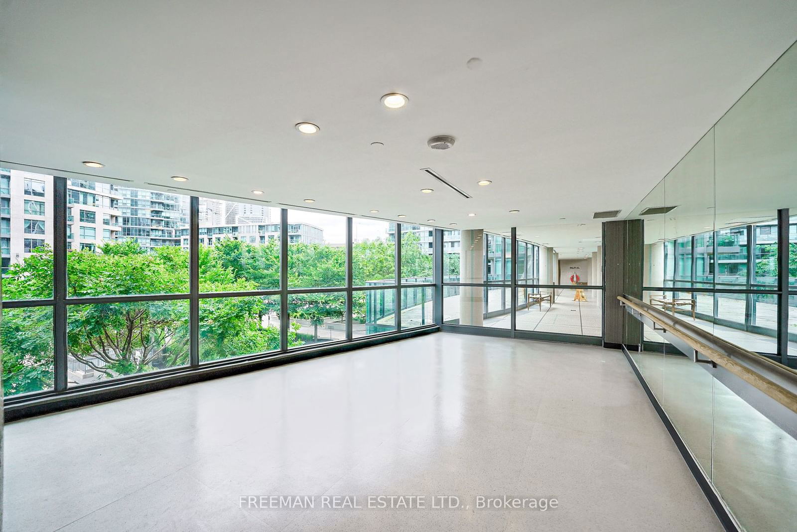 215 Fort York Blvd, unit 417 for rent