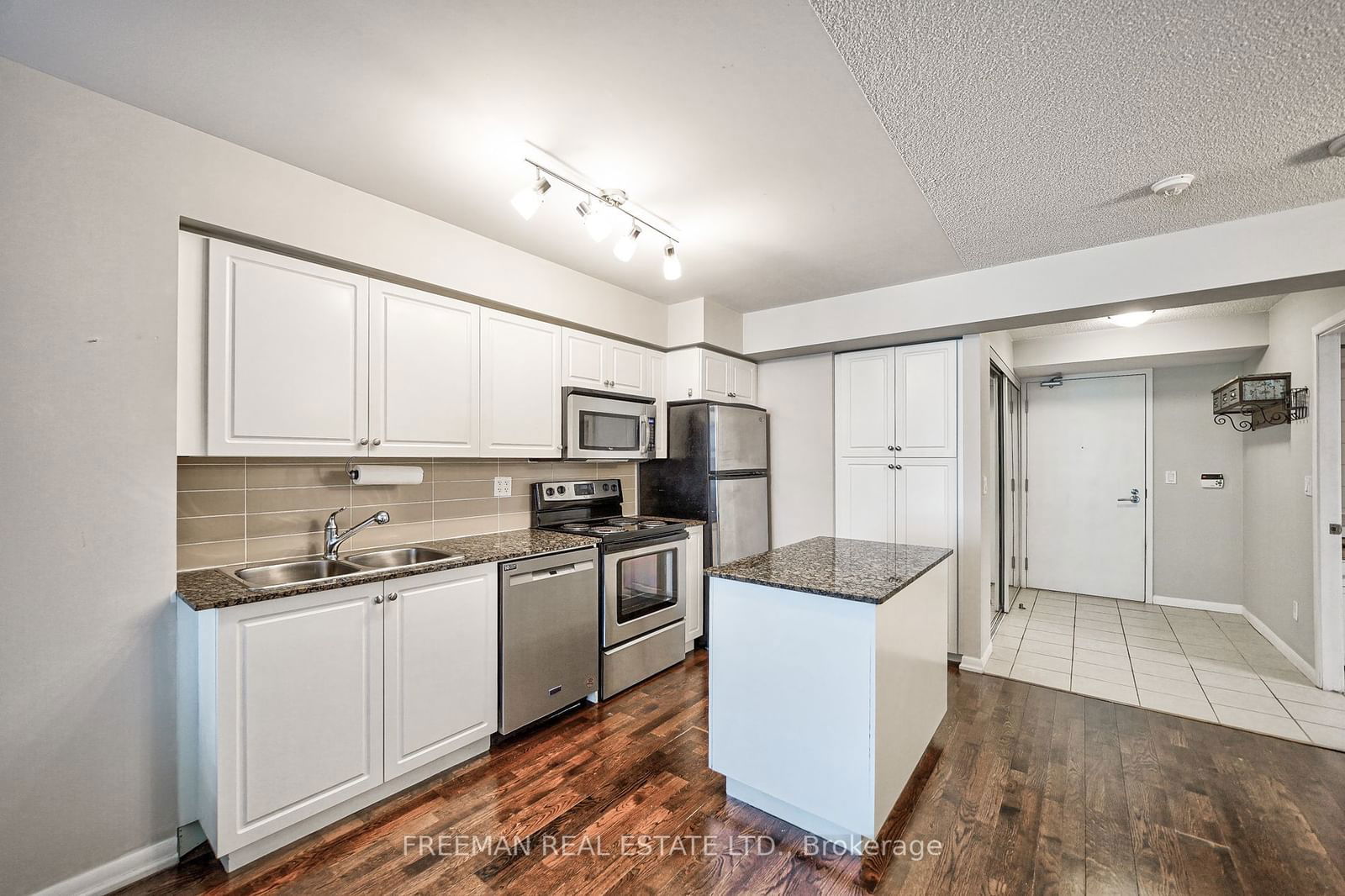 215 Fort York Blvd, unit 417 for rent