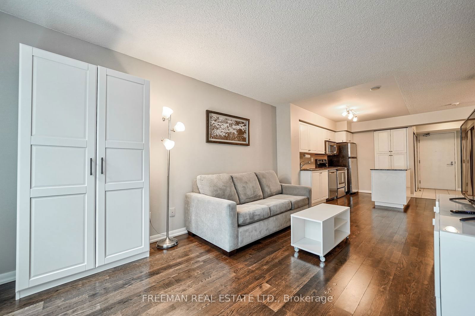 215 Fort York Blvd, unit 417 for rent