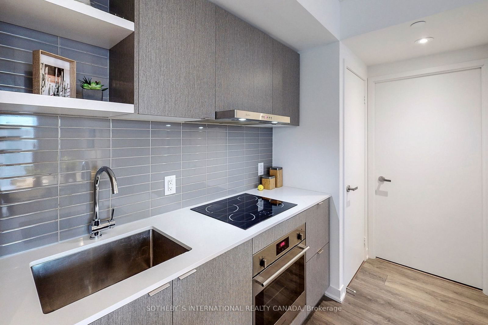 100 Harbour St, unit 2601 for rent