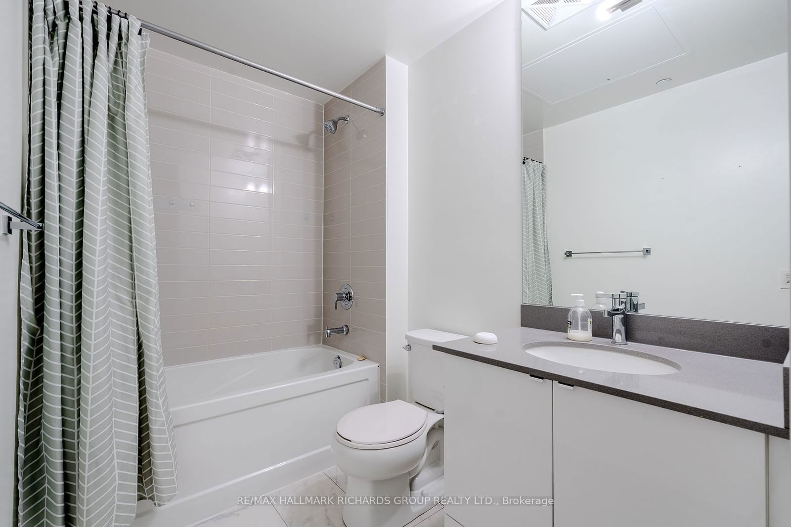 49 East Liberty St, unit 1108 for rent