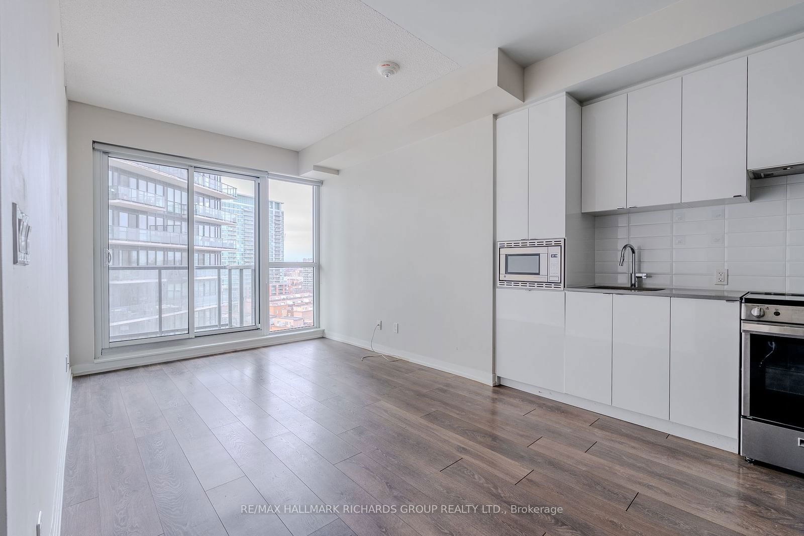 49 East Liberty St, unit 1108 for rent