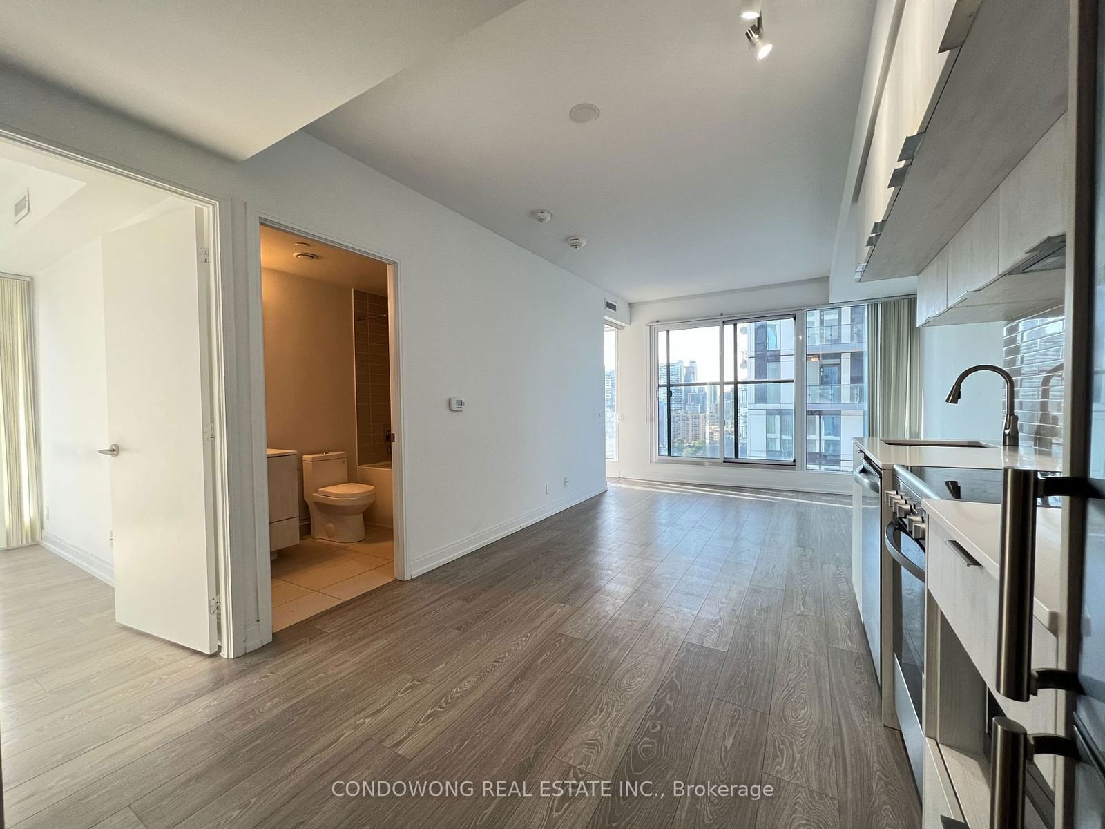 181 Dundas St E, unit 2811 for rent