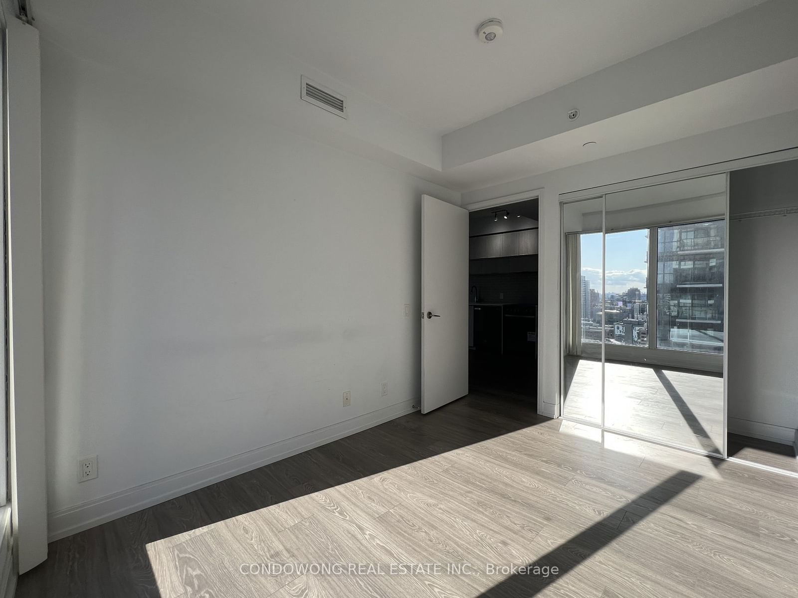 181 Dundas St E, unit 2811 for rent