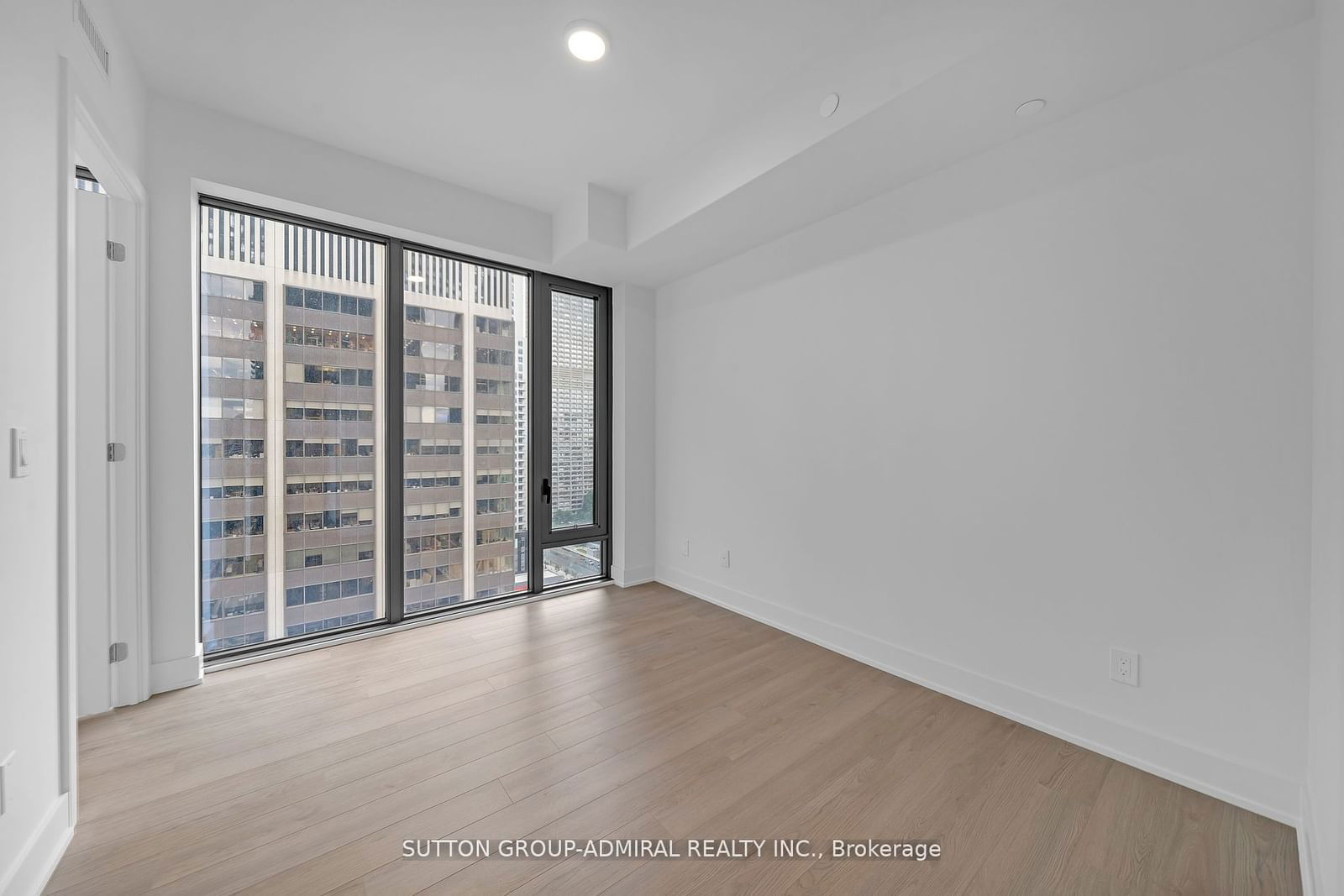 8 Cumberland St, unit 1706 for sale