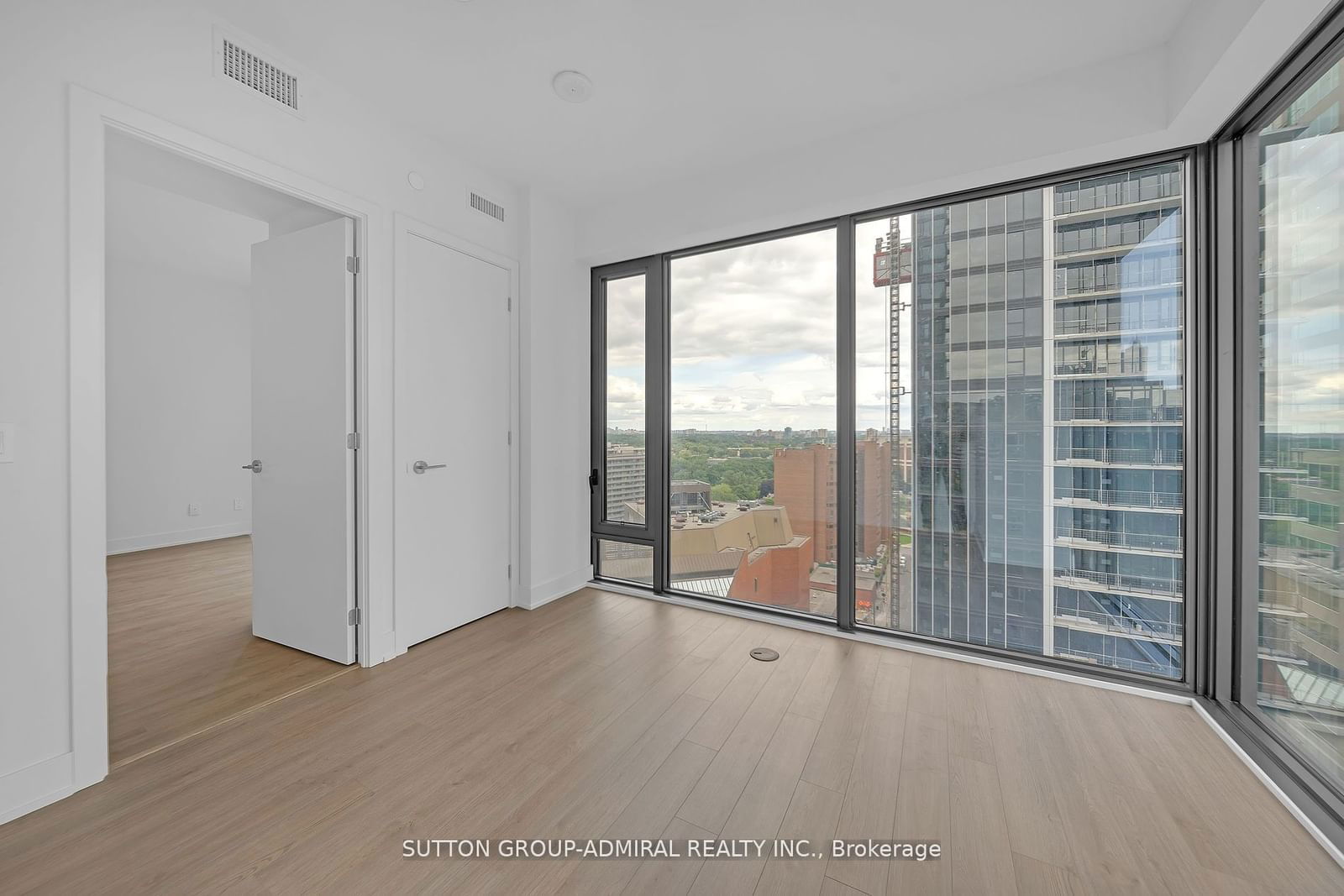 8 Cumberland St, unit 1706 for sale