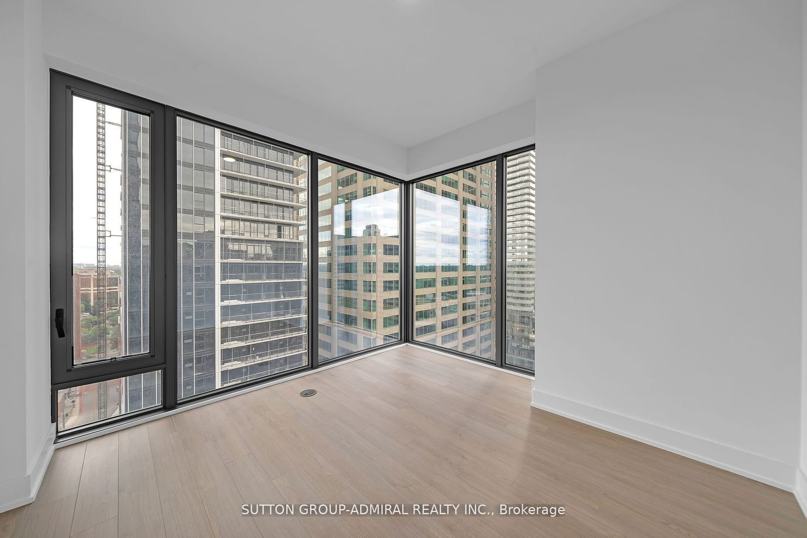 8 Cumberland St, unit 1706 for sale