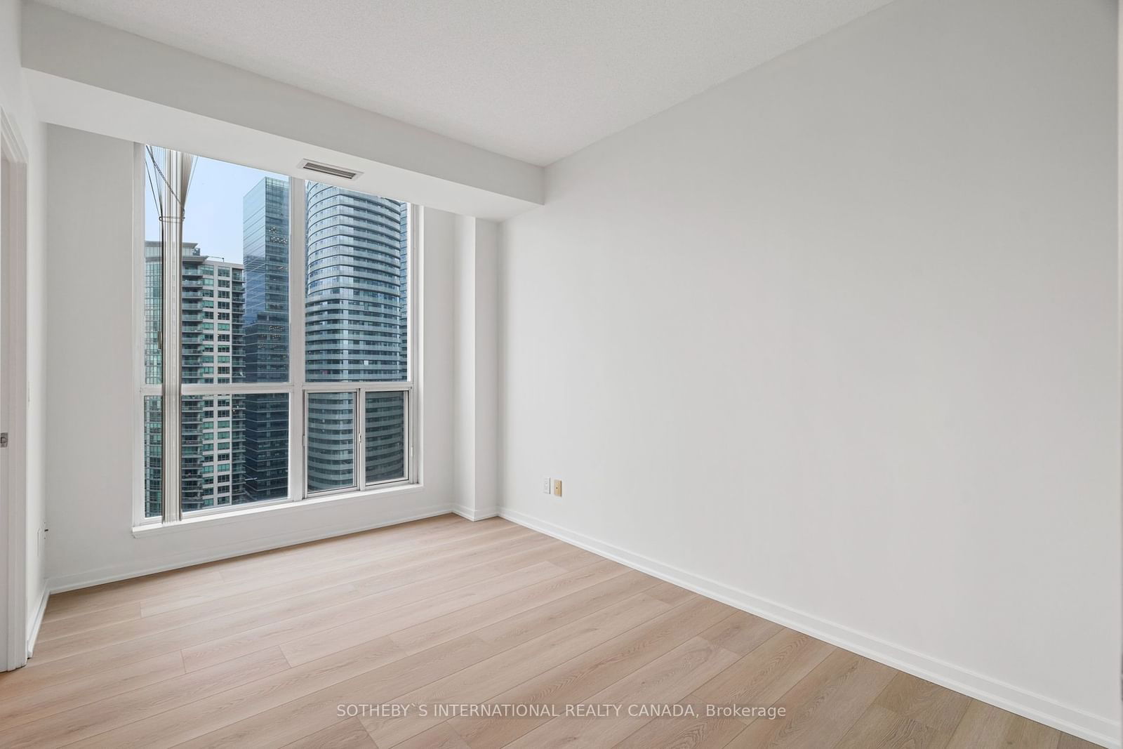 218 Queens Quay W, unit 2502 for rent